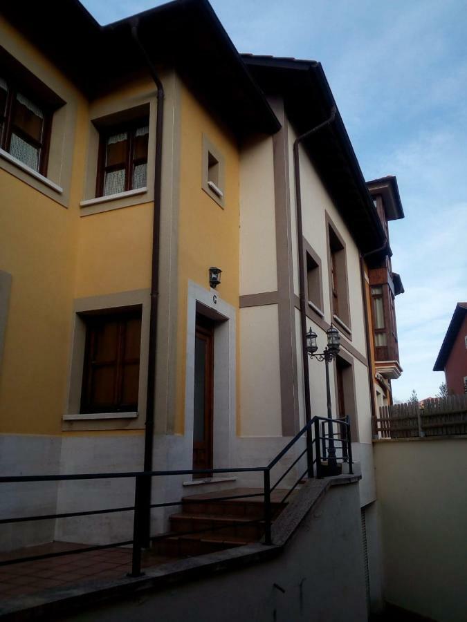 Apartamentos La Blanca Nueva De Llanes Exterior photo